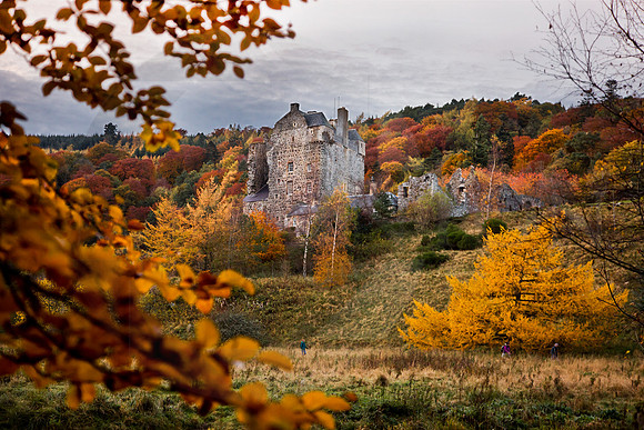 Neidpath Castle surrounded by autumnal colours